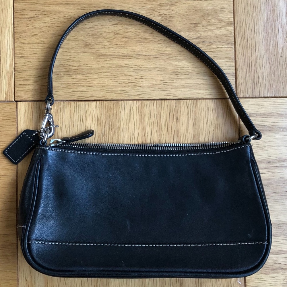 Coach Leather lightweight bag - perfect size!